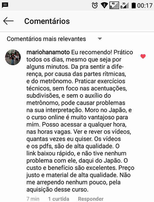 guitarrista aprendeu a tocar com a palhetada alternada