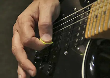 palhetada alternada guitarra