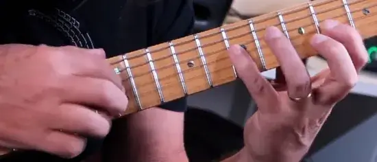 Aula de guitarra com Edu Ardanuy Aula de guitarra com Edu Ardanuy